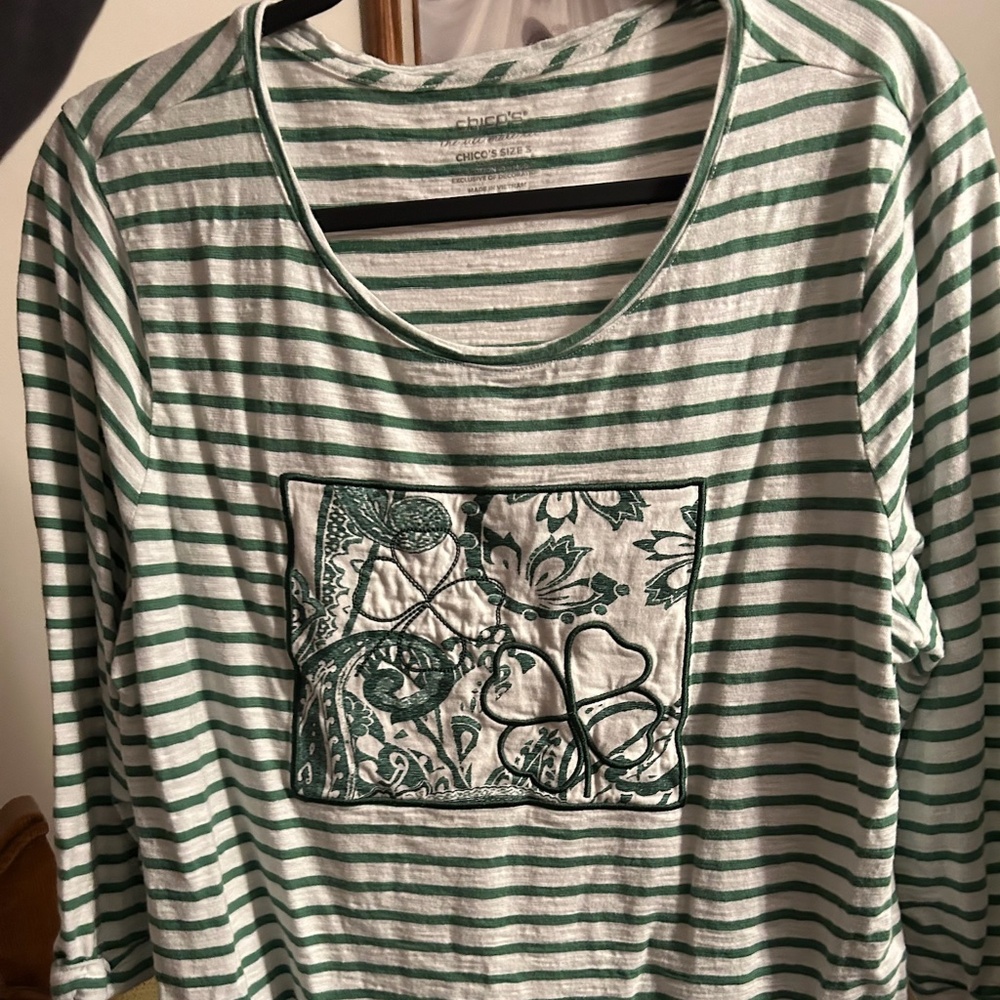 Chico’s Size 3 U.S. Size XL Green and White Striped Chico’s Top